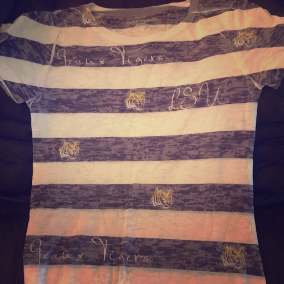 LSU top - Picture 1 of 2